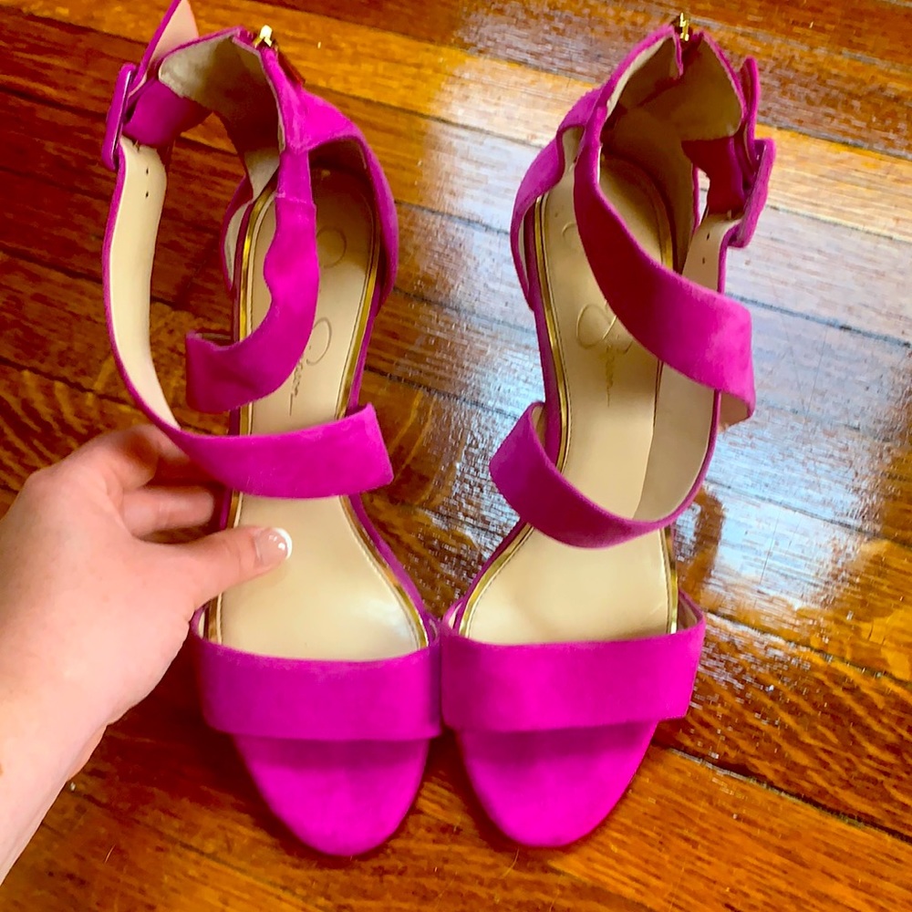 Jessica Simpson fuschia suede heels